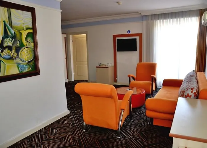 Отель Orient Life 4*