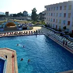 Orient Life Szálloda 4*